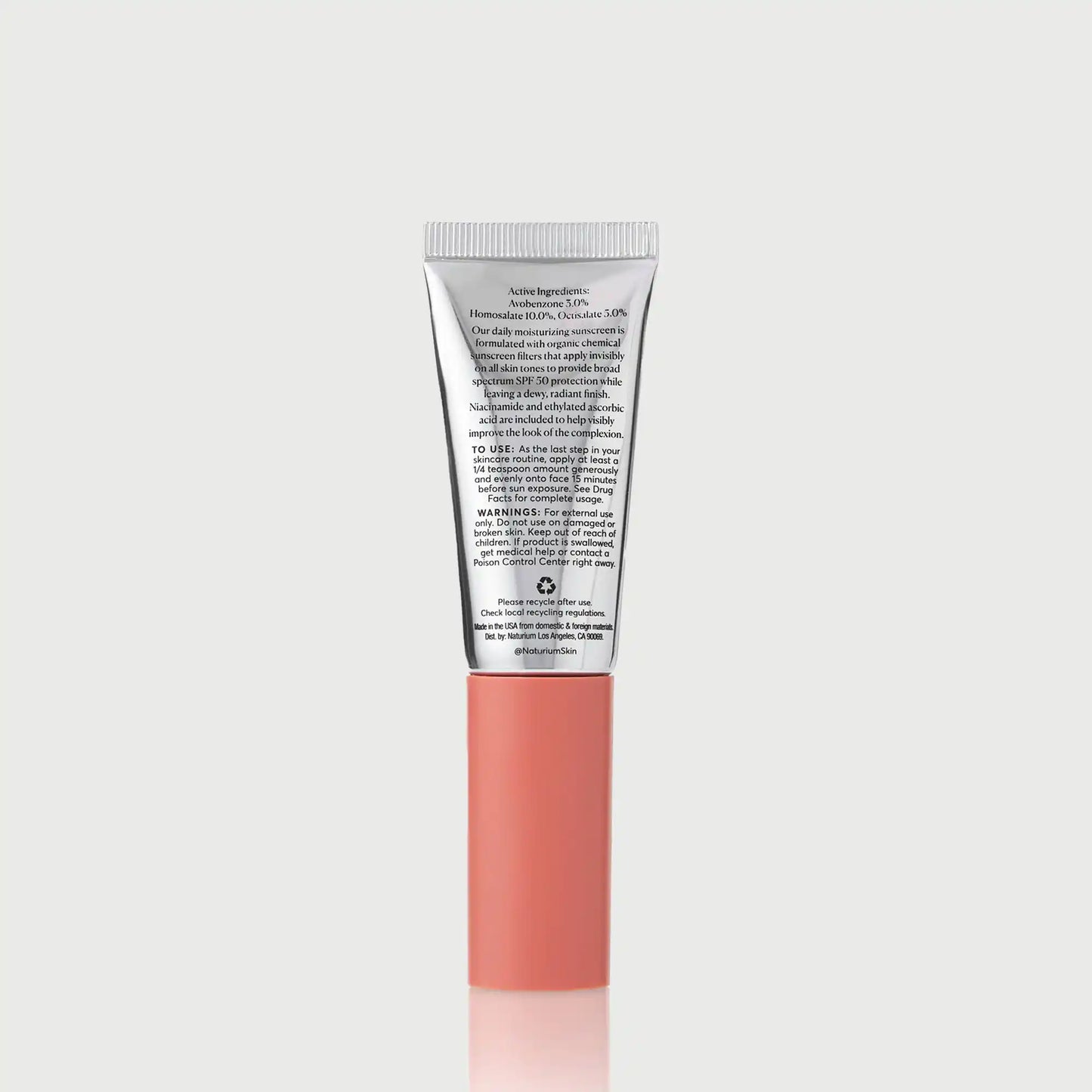 dew-glow-moisturizer-spf-50-travel-size-x1 NATR-10157_Dew-Glow-Moisturizer-SPF-50-Mini_back_capon_bonebkgd_d7cb9bbb-e294-42e2-8d5a-28c73c09b5b5.webp