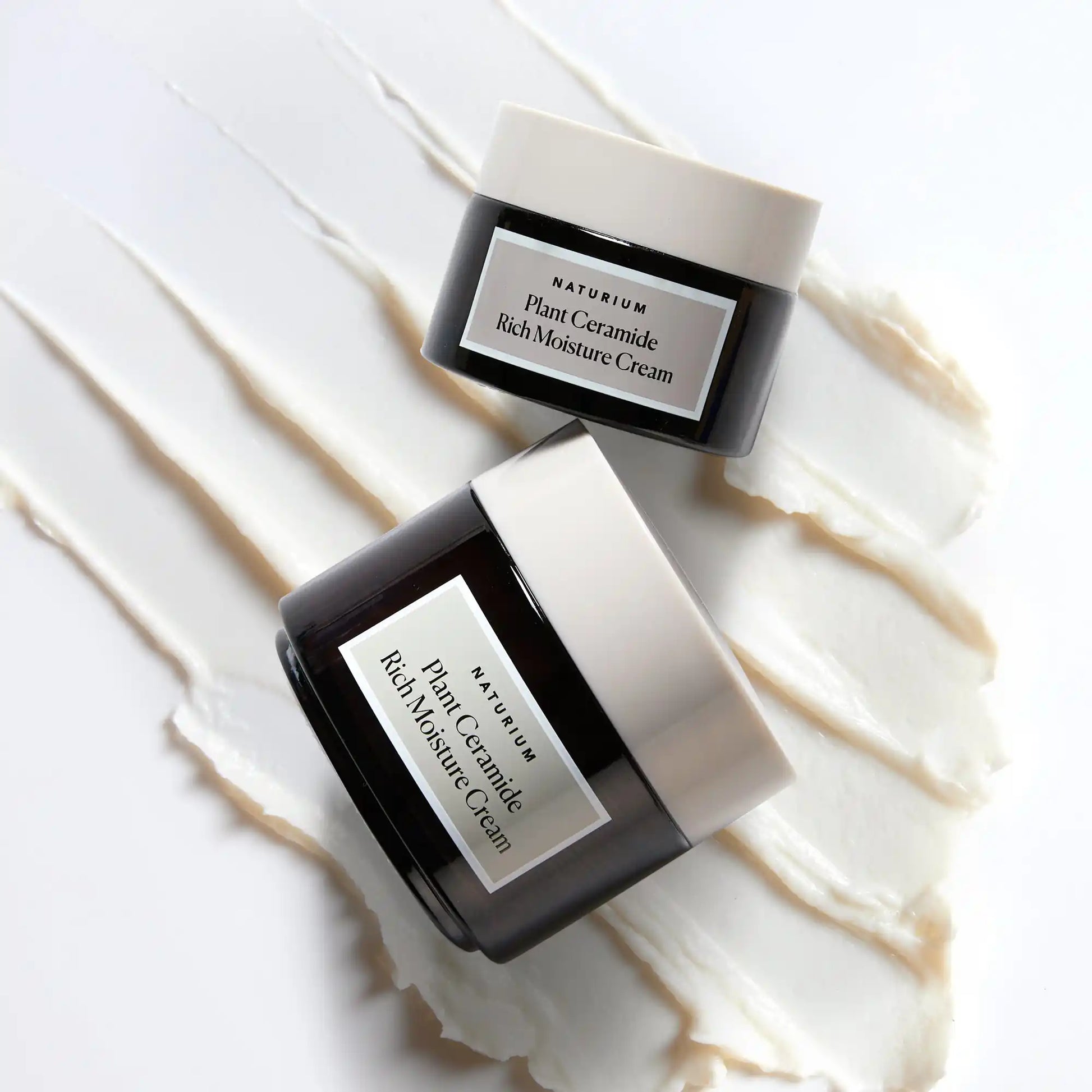 plant-ceramide-rich-moisture-cream-jumbo-v2 11_18_2021_Naturium0575-crop.webp