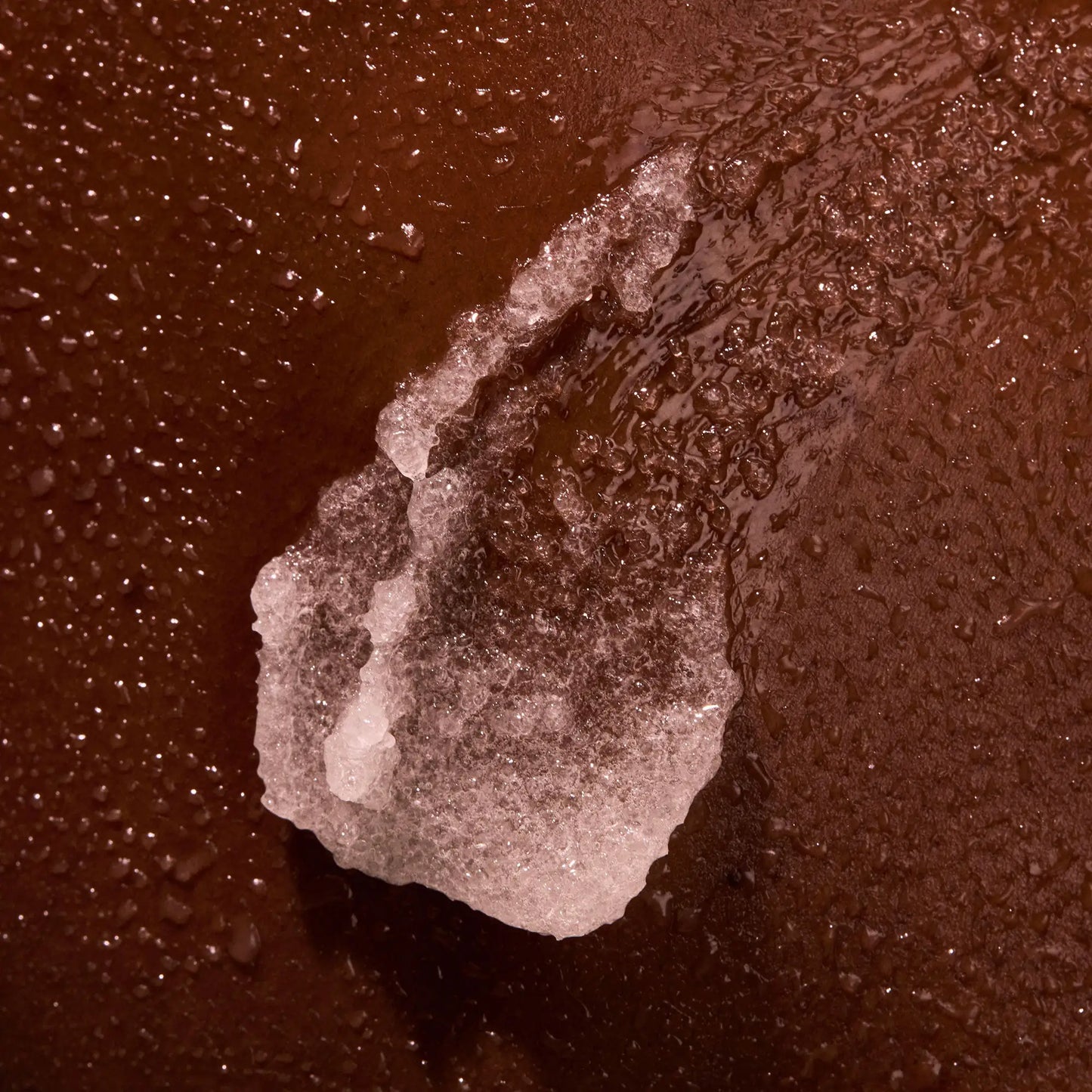 the-glow-getter-multi-oil-body-scrub-t8 NATR-40028-Alt-Image-TheGlowGetterMulti-OilBodyScrub-08.webp